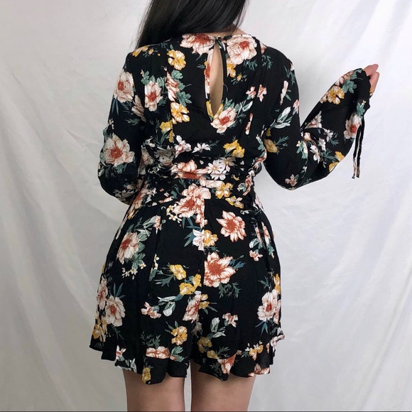 Floral Romper - Picture 2 of 2
